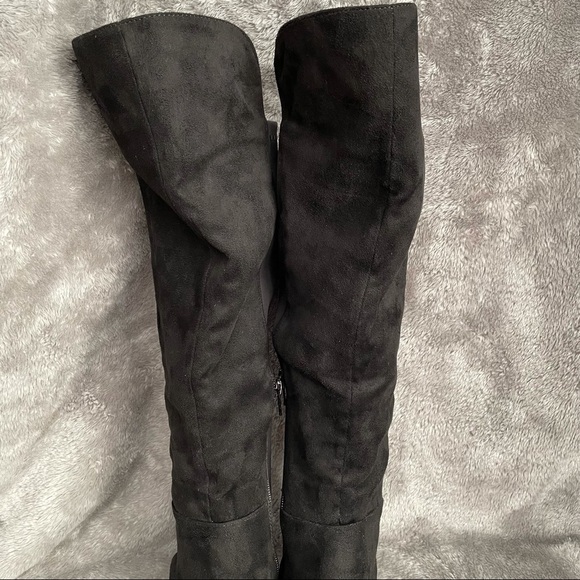 Wild Diva Black Faux Suede Over The Knee Boots Size 7 Flat Slouchy Zip Up OTK - Picture 3 of 13